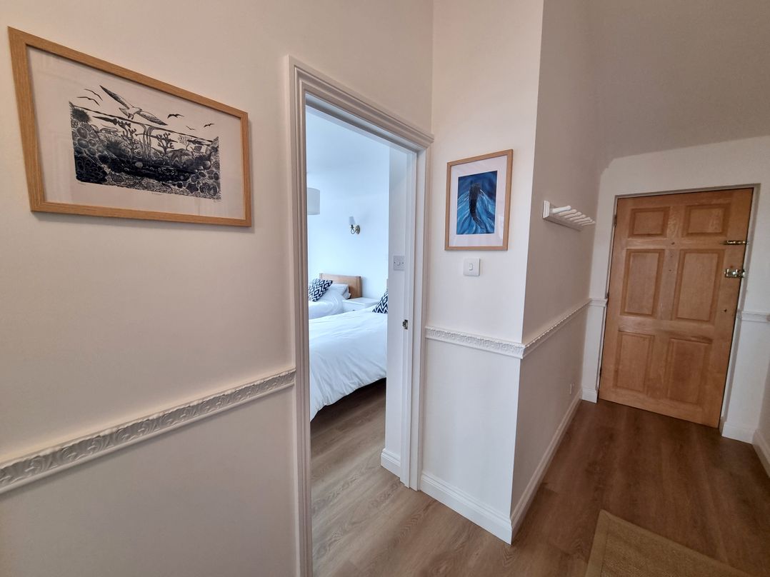 Seaview Beach Apartment, 11 Thurlestone Rock
