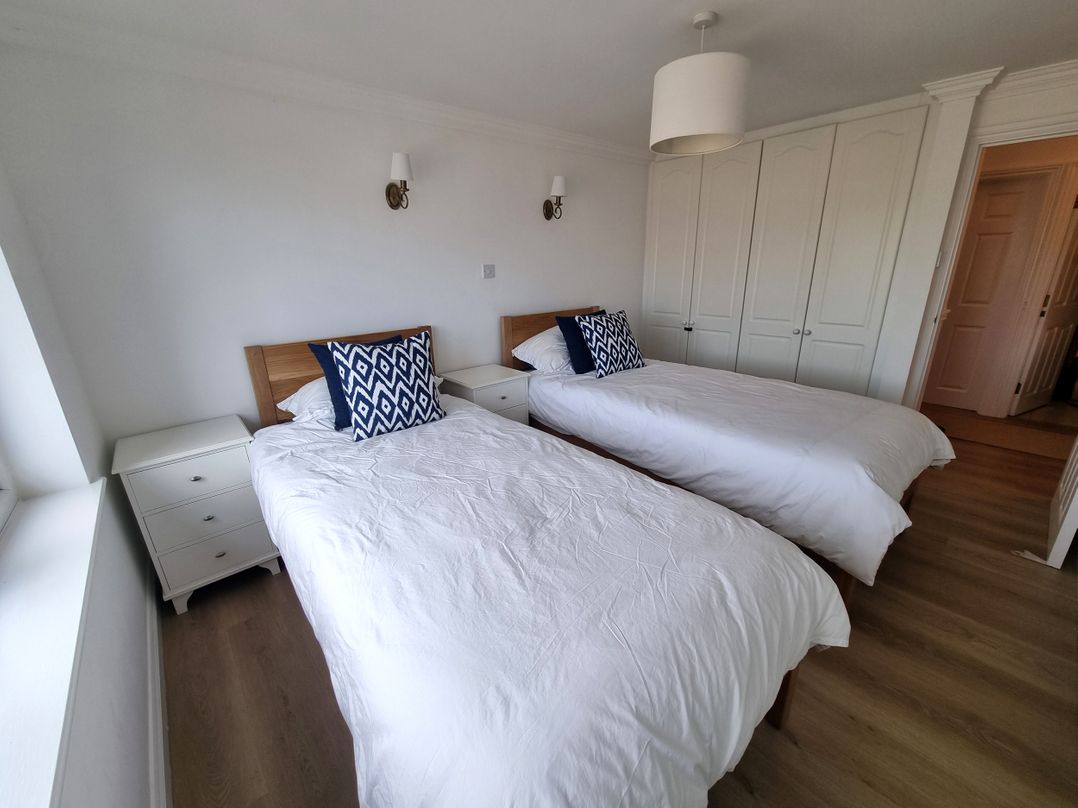 Seaview Beach Apartment, 11 Thurlestone Rock