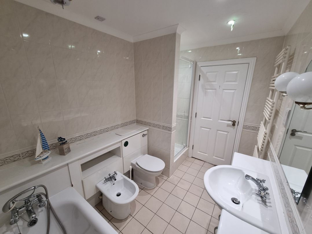 Seaview Beach Apartment, 11 Thurlestone Rock