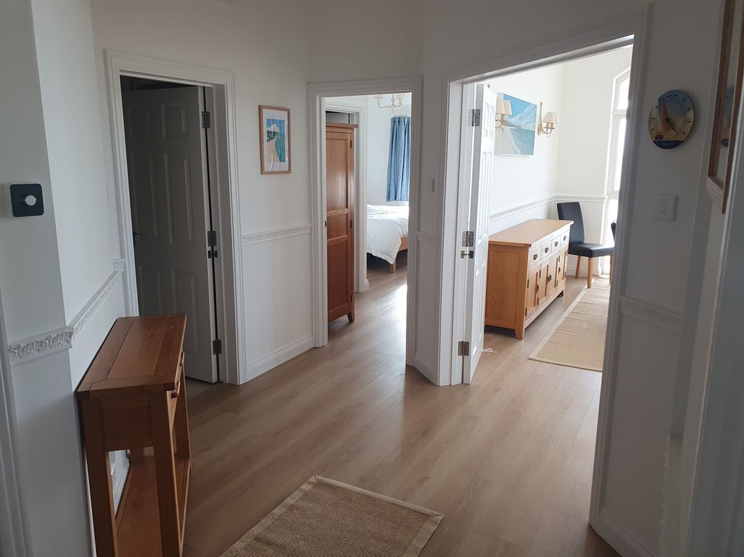 Seaview Beach Apartment, 11 Thurlestone Rock