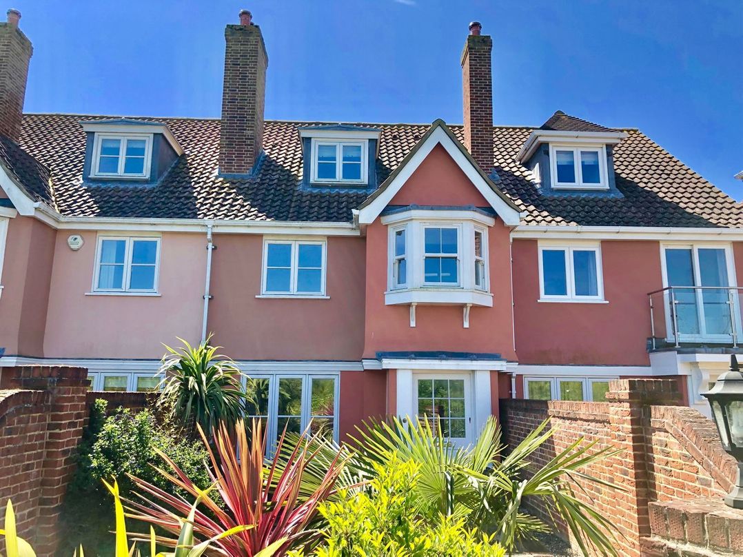 6 Willows Green