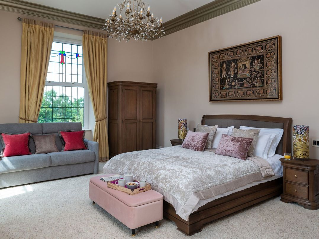 Moorlands Manor