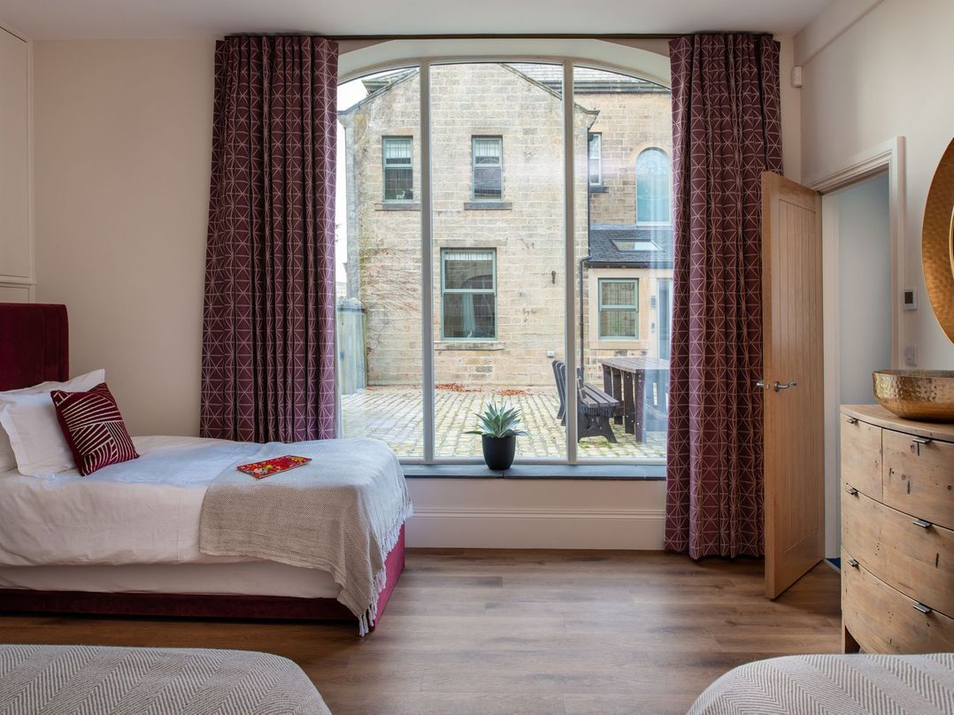 Moorlands Manor