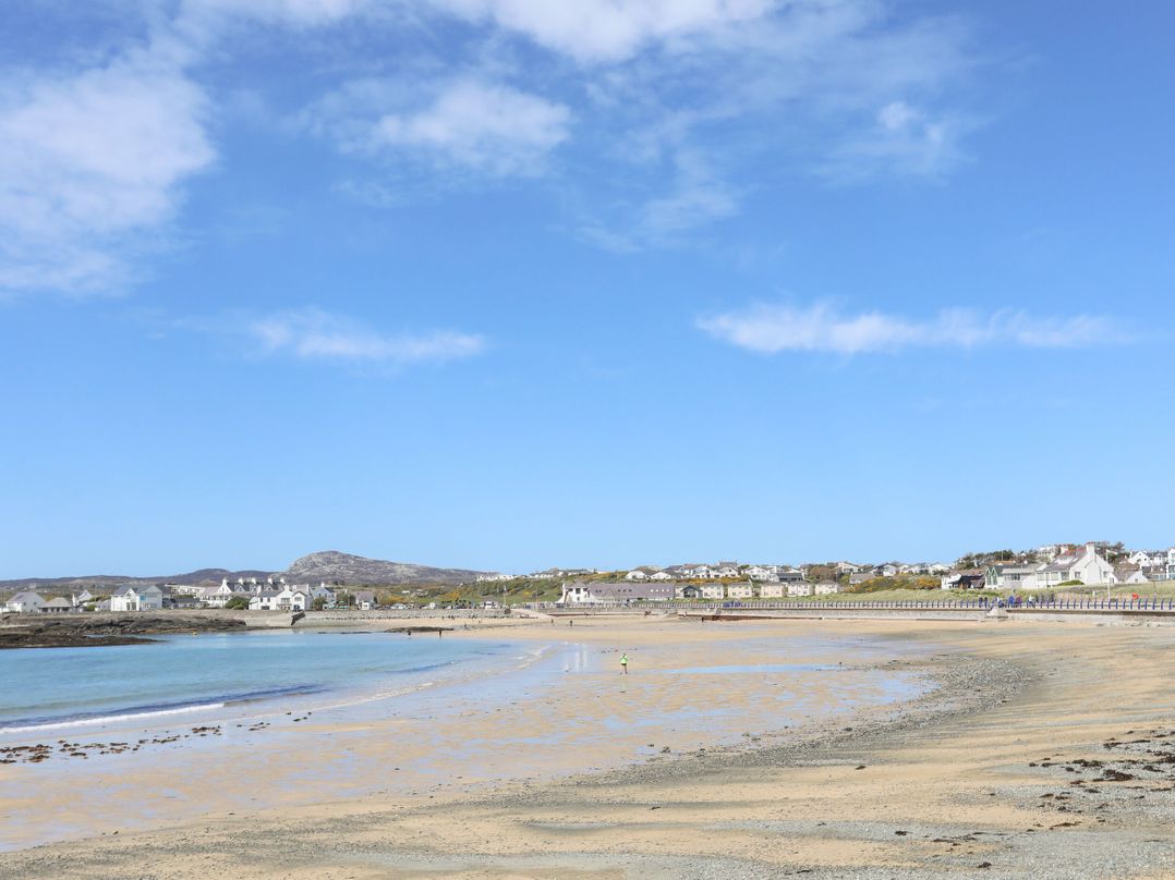 Trearddur House Cottage