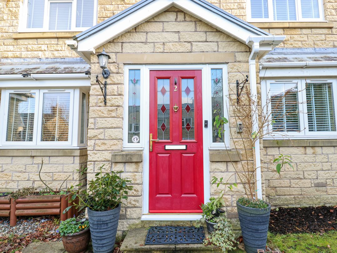 2 Sunlaws Court