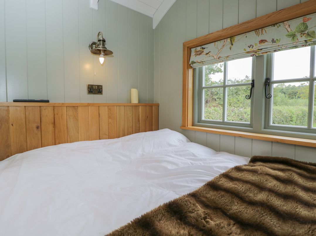 Goose Whistle Hut