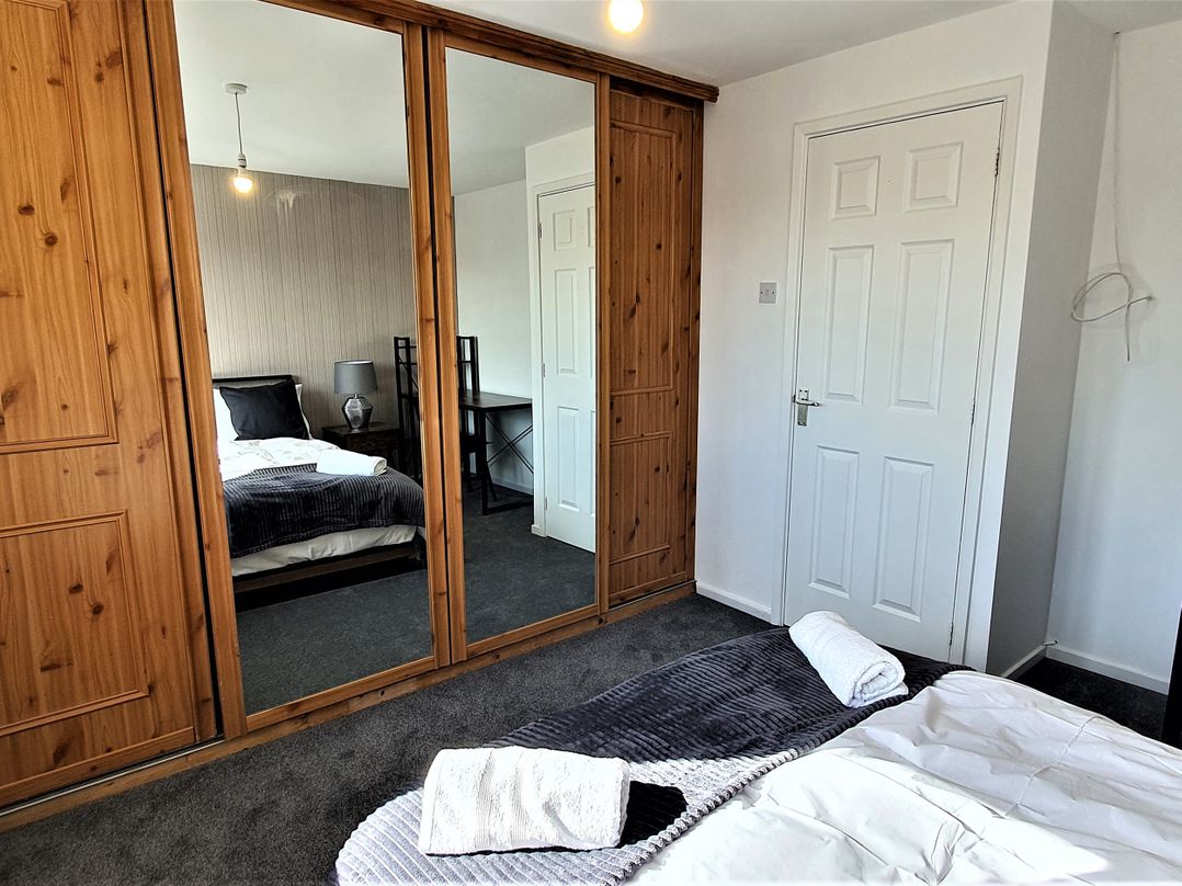 32 Moorland House