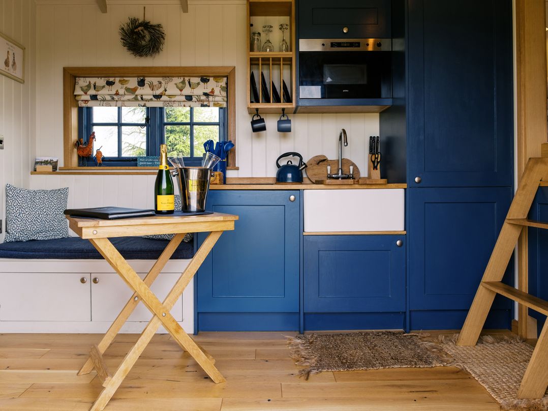 Lillie's Shepherds Hut at Shepherds Lodge Retreat and Wellness