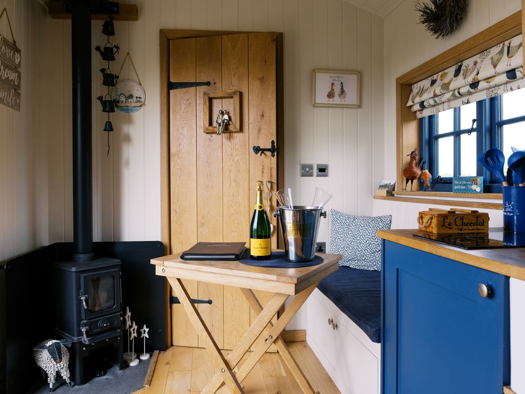 Lillie's Shepherds Hut at Shepherds Lodge Retreat and Wellness