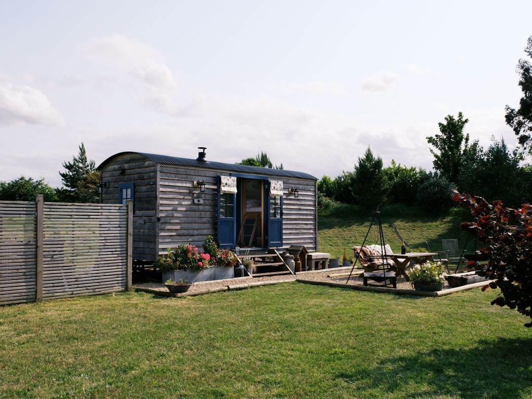Lillie's Shepherds Hut at Shepherds Lodge Retreat and Wellness