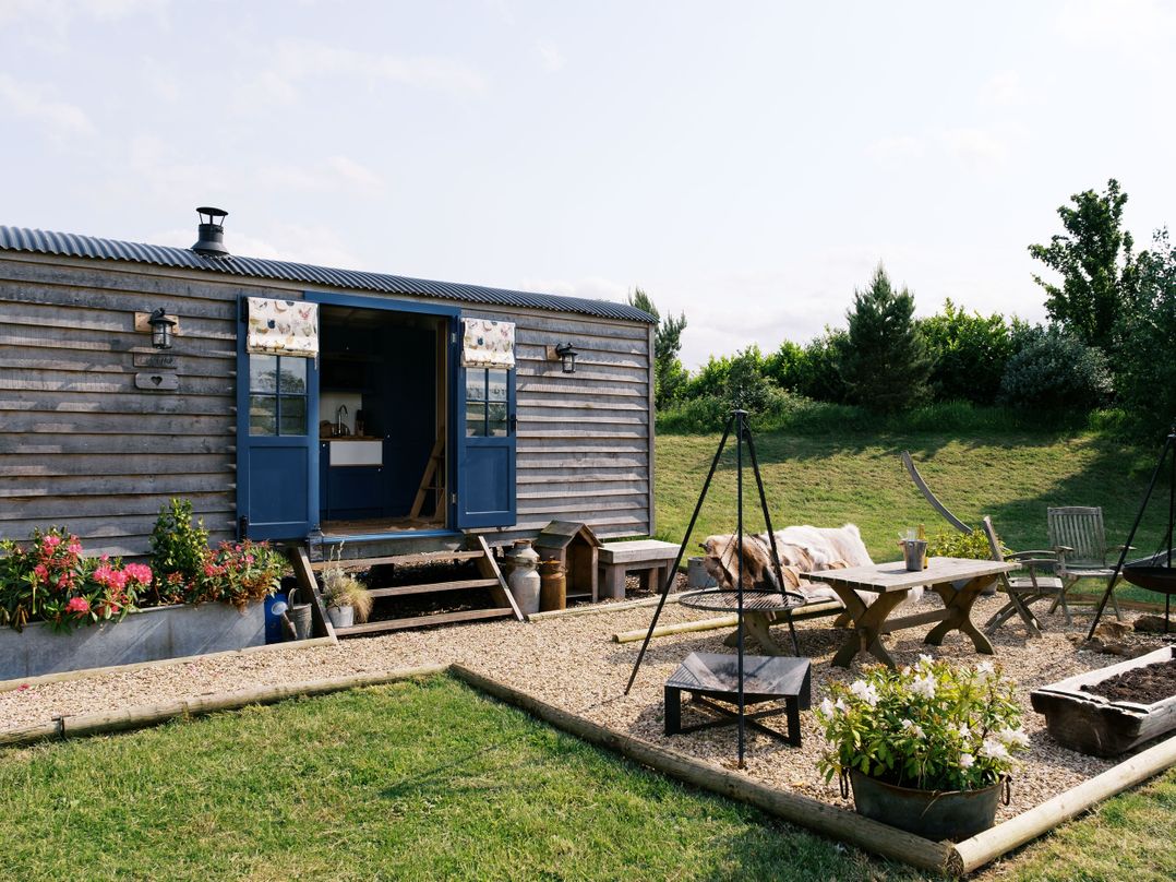 Lillie's Shepherds Hut at Shepherds Lodge Retreat and Wellness