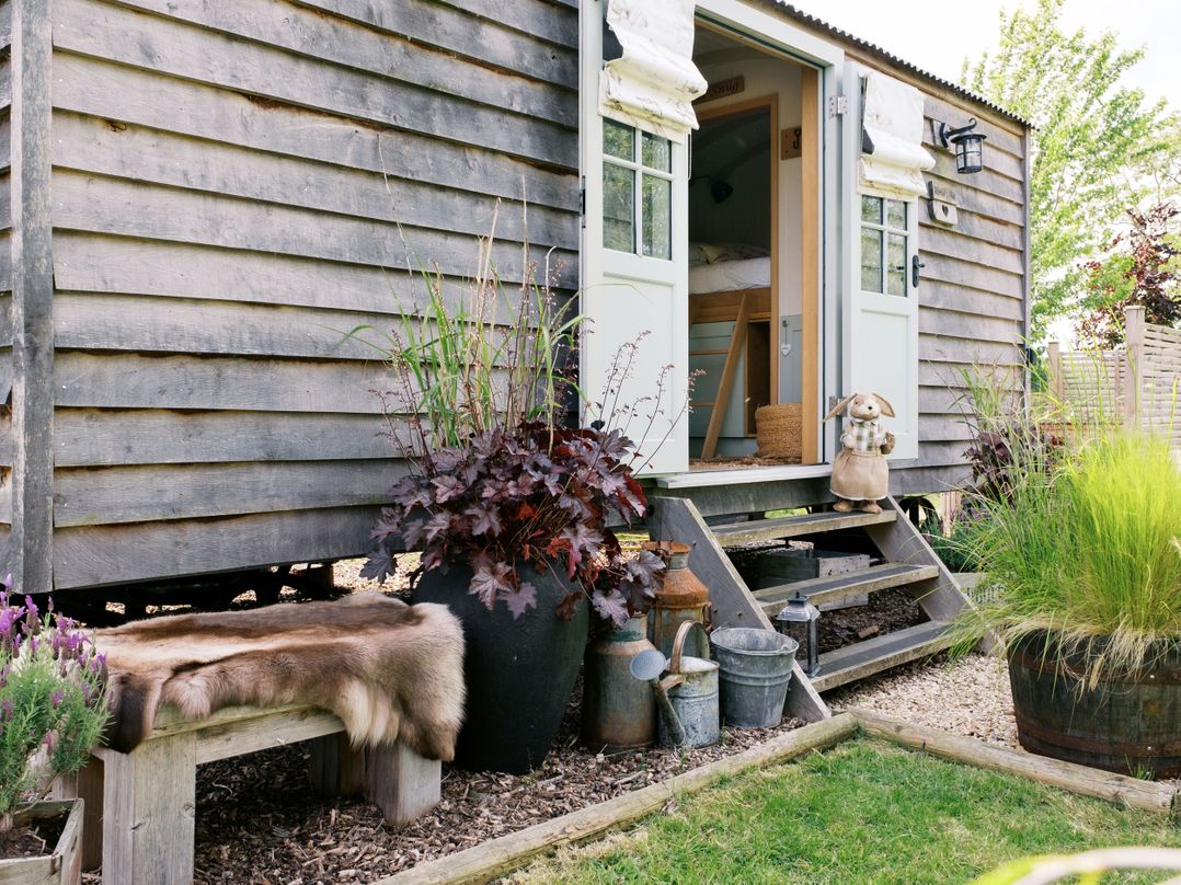 Herbie's Shepherds Hut at Shepherds Lodge Retreat and Wellness