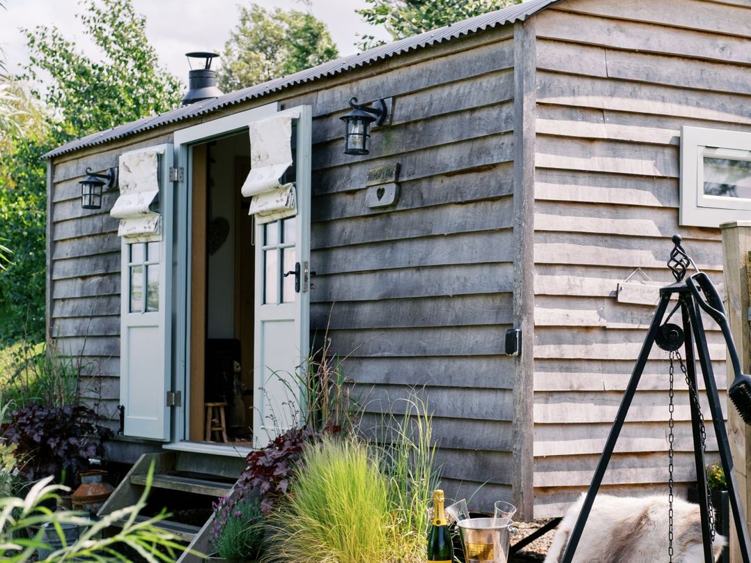 Herbie's Shepherds Hut at Shepherds Lodge Retreat and Wellness