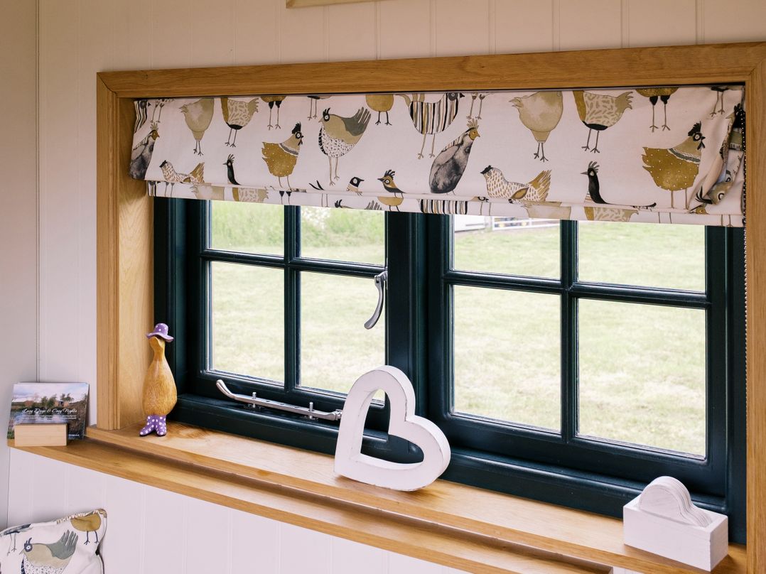 Poppie's Shepherds Hut at Shepherds Lodge Retreat and Wellness