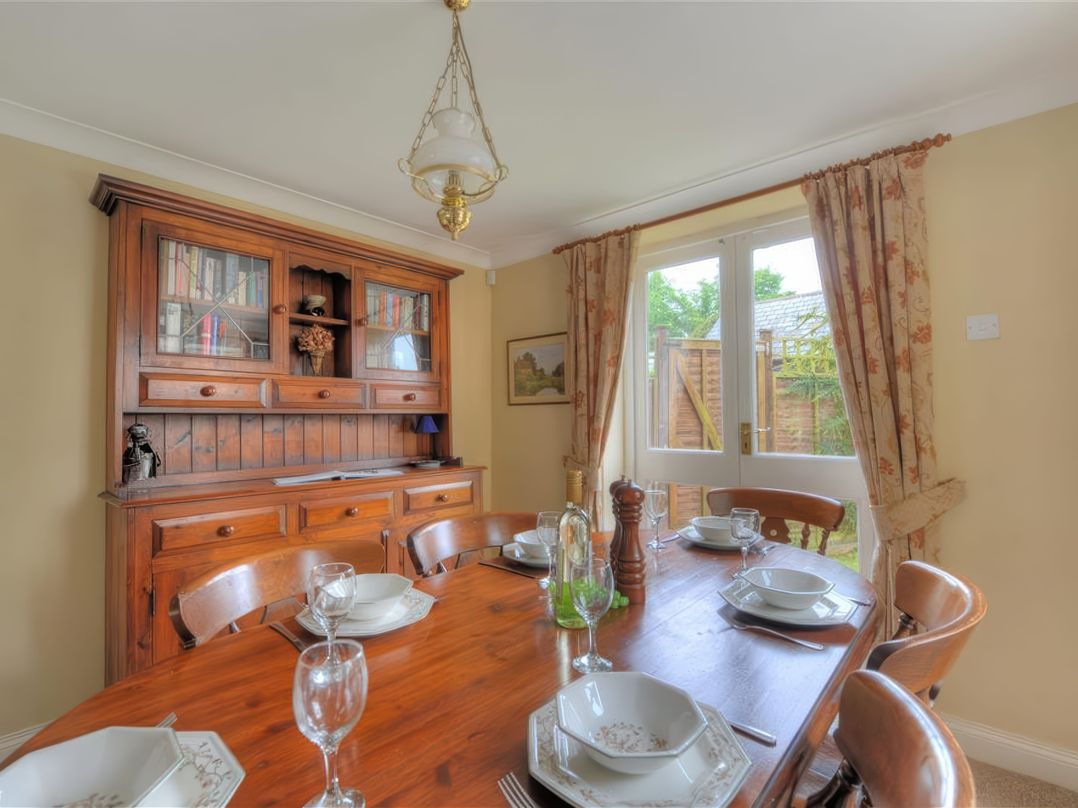 Moonfleet Cottage
