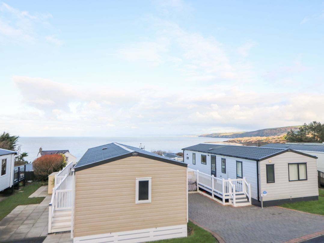 12 Traeth Gwyn