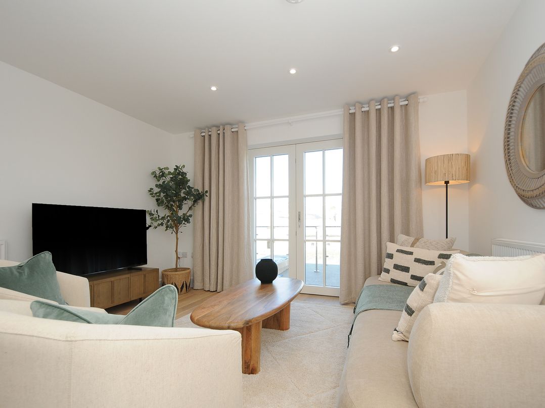 31 Wharfside Village