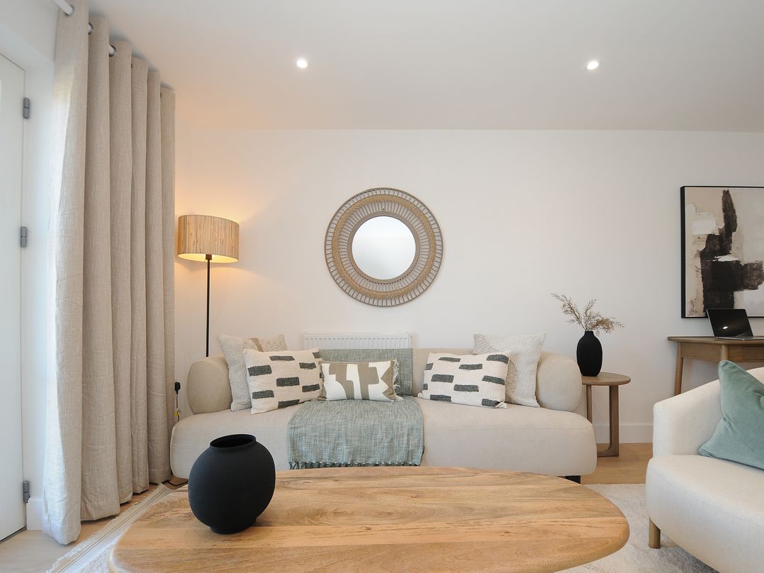 31 Wharfside Village