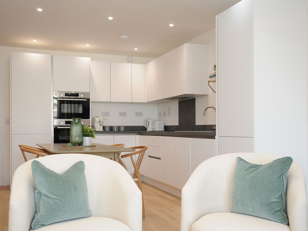 31 Wharfside Village