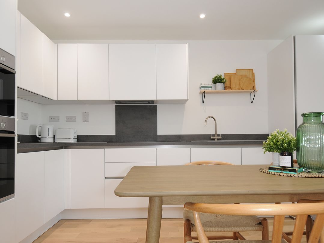31 Wharfside Village