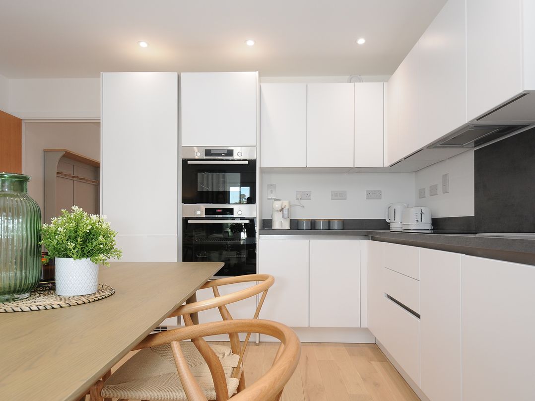 31 Wharfside Village