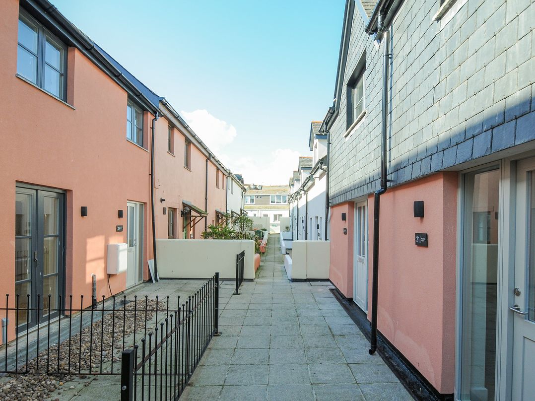 31 Wharfside Village