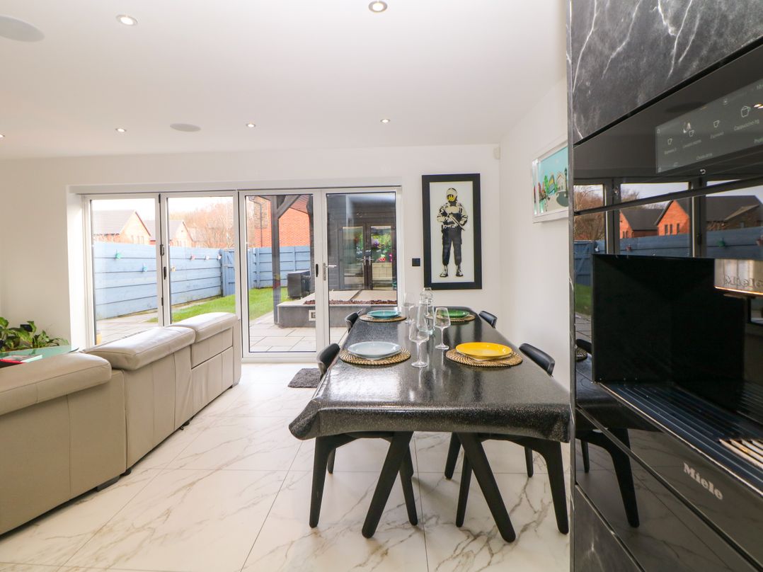 4 Rockcliffe Grange