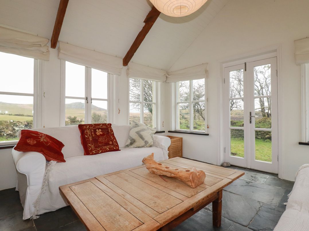 Poldue House