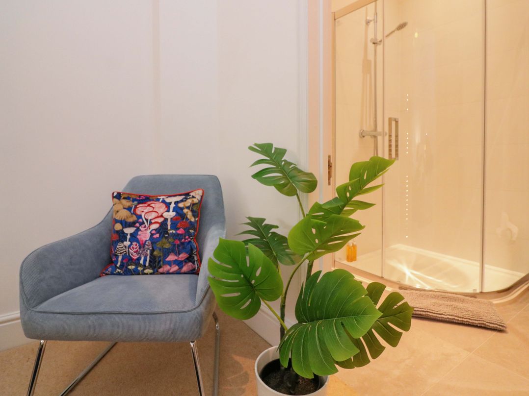 2 The Old School House