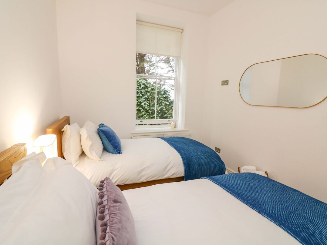 2 The Old School House