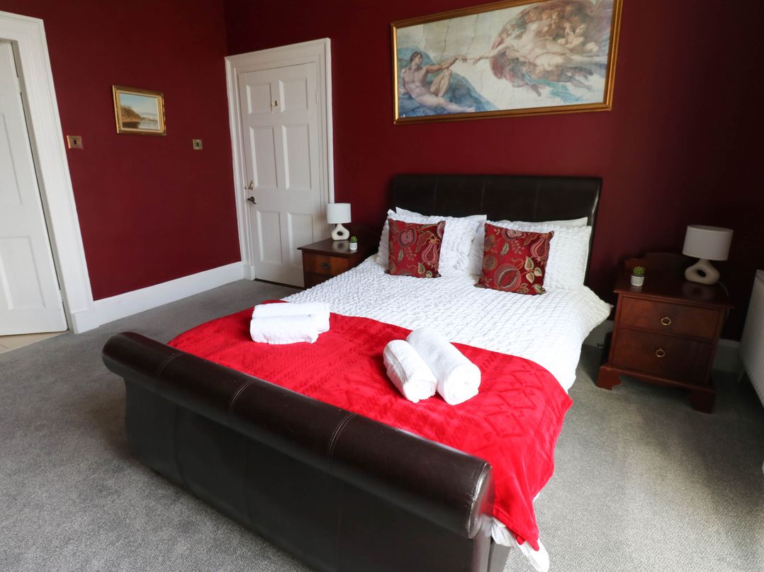 The Georgian Manor House