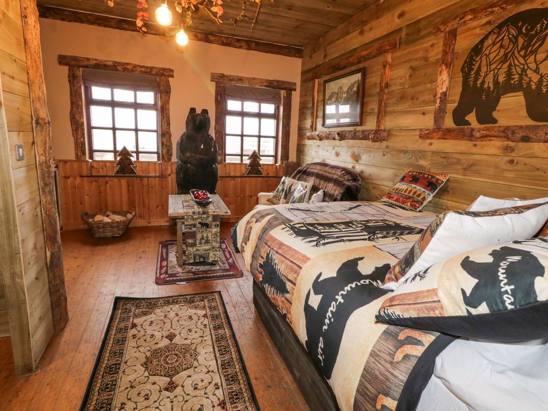 Bear Claw Lodge