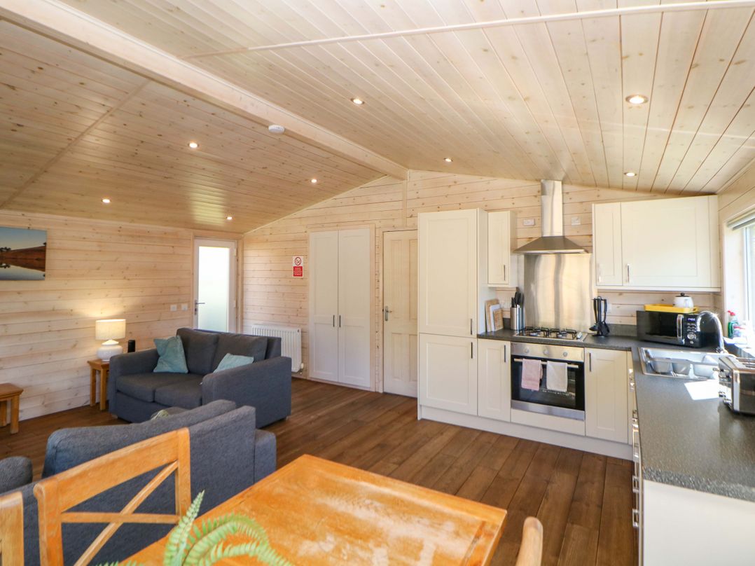 Dovestone Luxury Lodges (sleeps 4)- pet free
