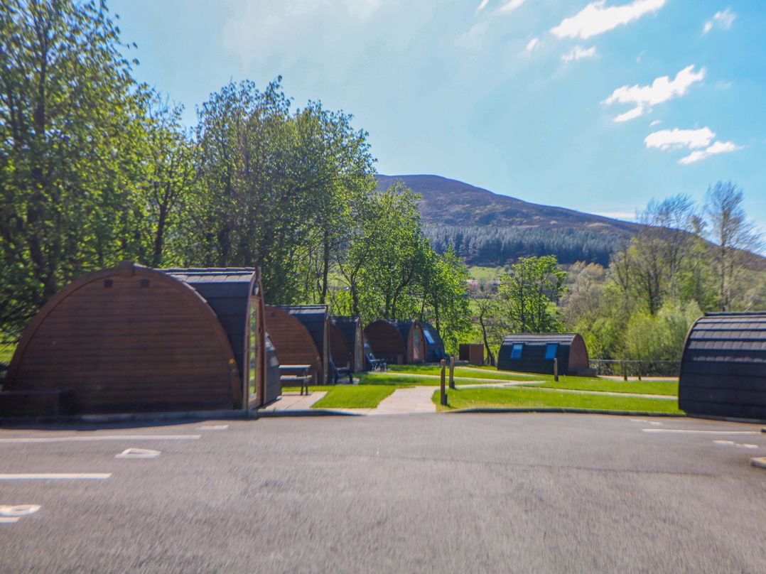 Dovestone Luxury Lodges (sleeps 4)- pet free