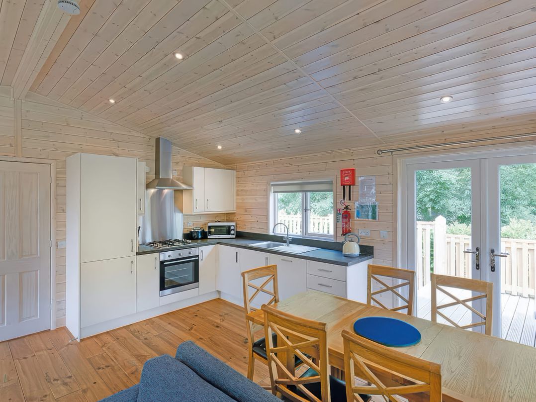 Dovestone Spa 6 (Lodge 8)