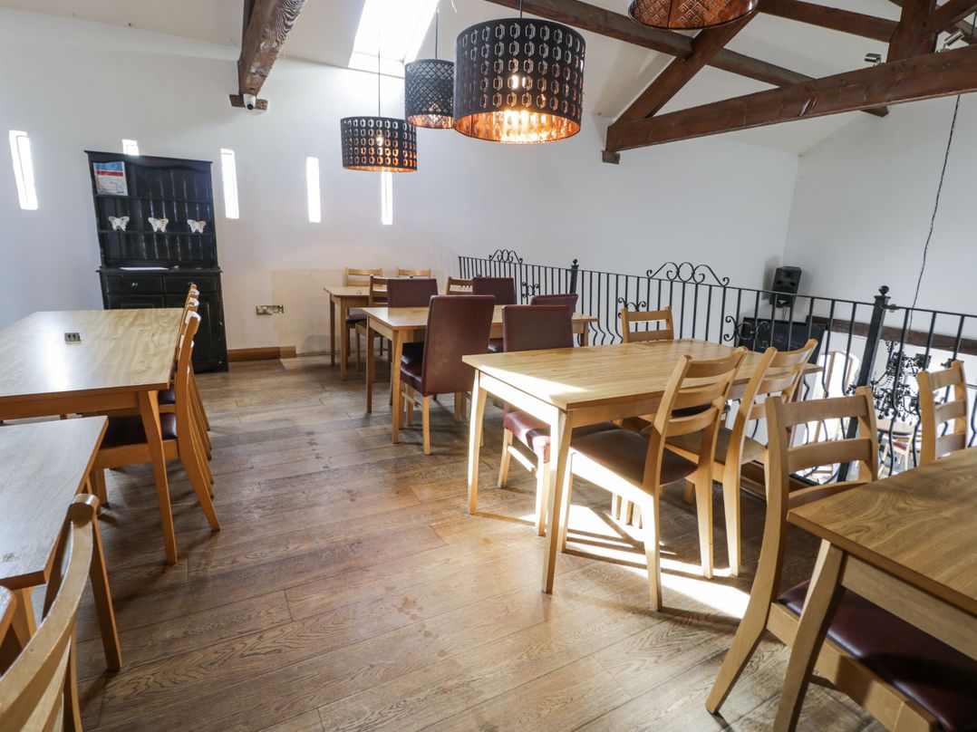 Manor House Platinum 3 Bedroom (16E)