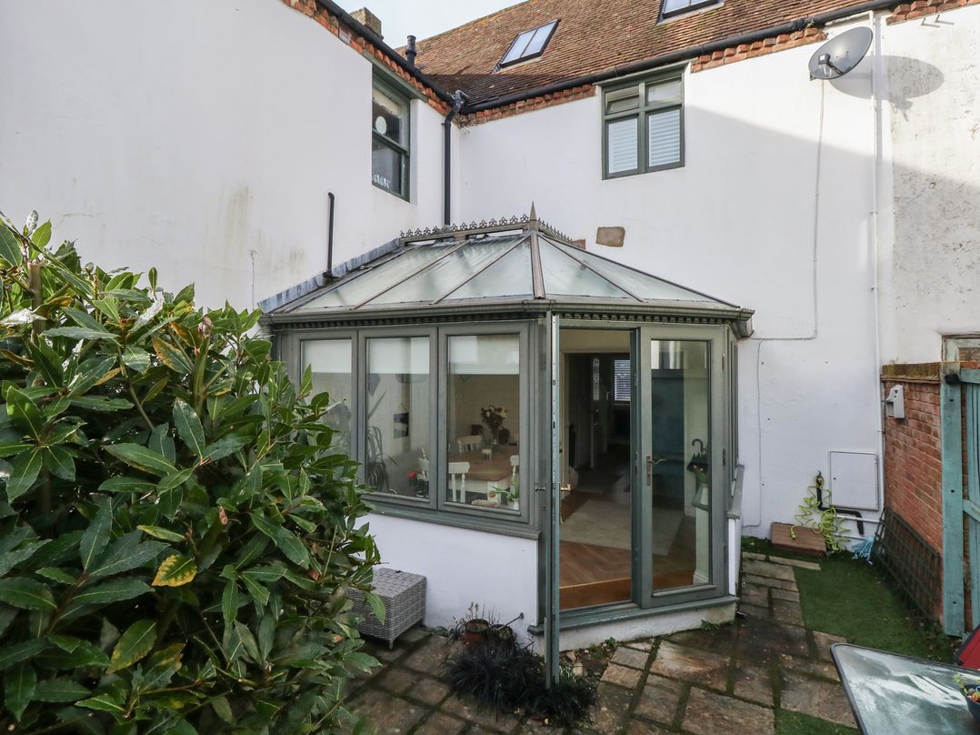 3 West Quay Mews