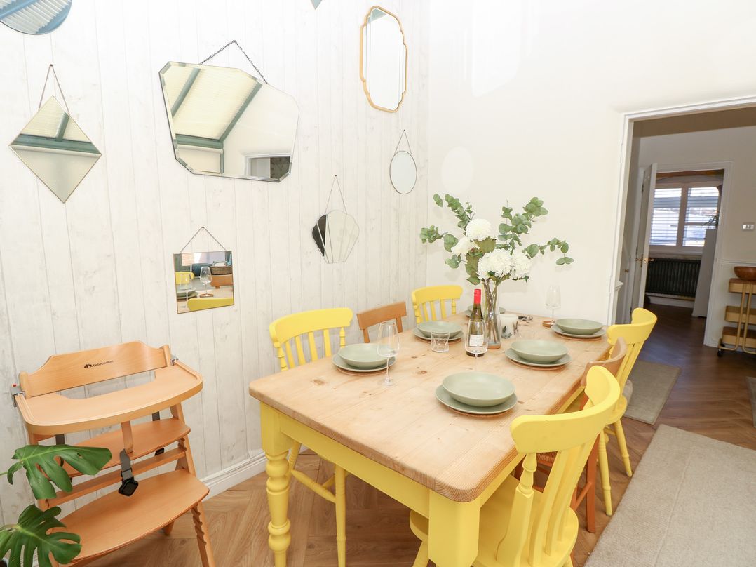3 West Quay Mews