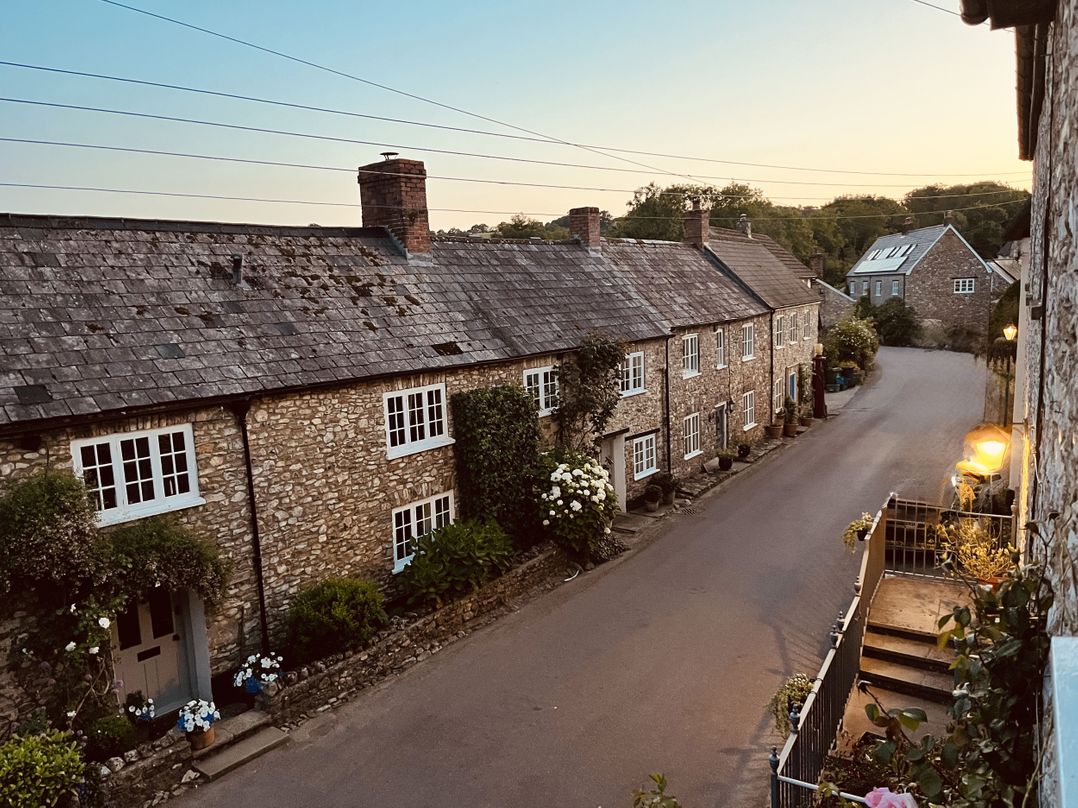 2 Myrtle Cottages