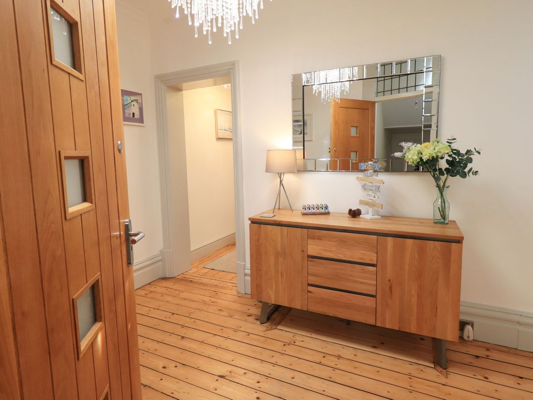 Clifton Drive Apartment