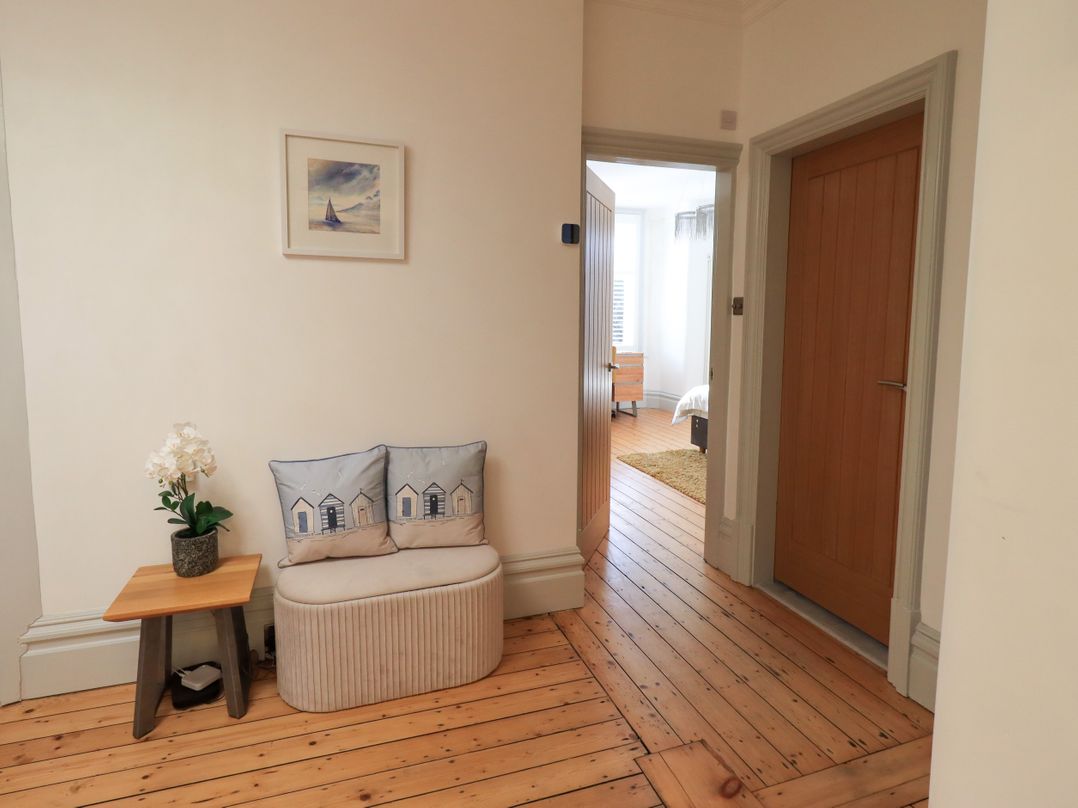 Clifton Drive Apartment