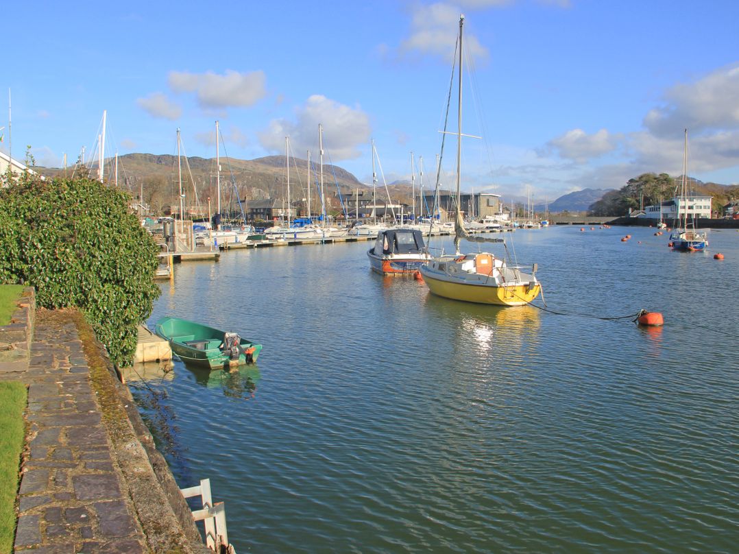1 Oakley Wharf