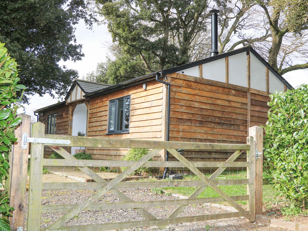Holm Oaks Cottage