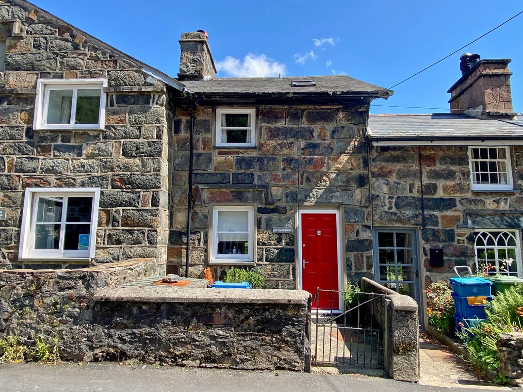 Riverbank Cottage