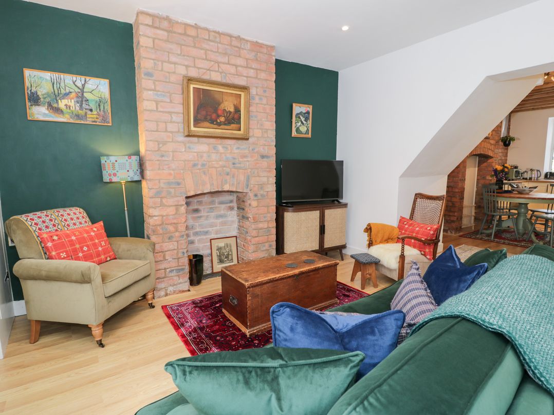 Dog friendly cottage in Llangollen, Denbighshire - Sleeps 4