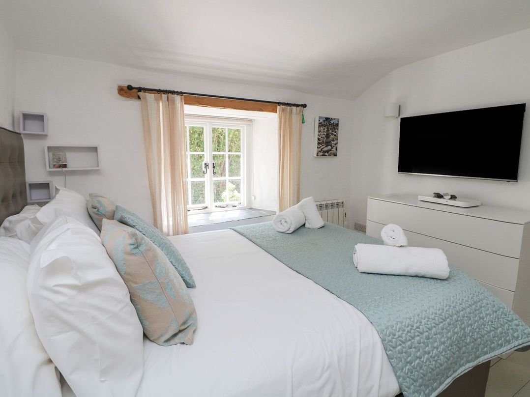 2 Rose Cottage