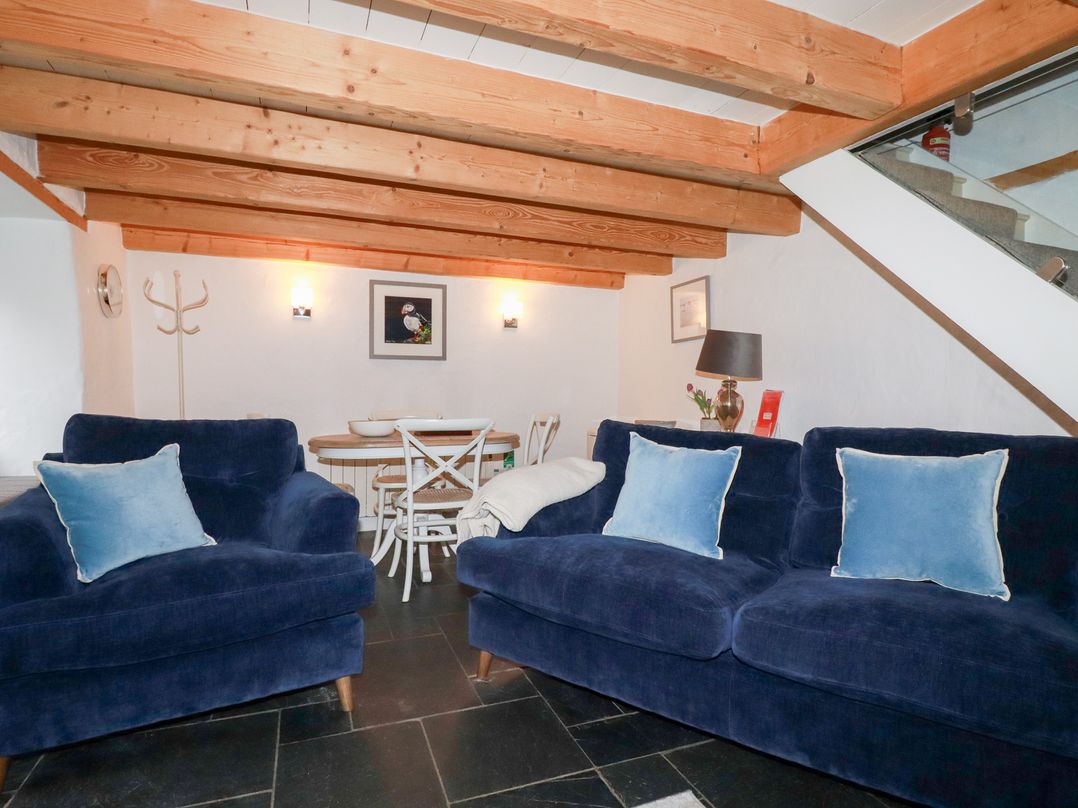 2 Rose Cottage