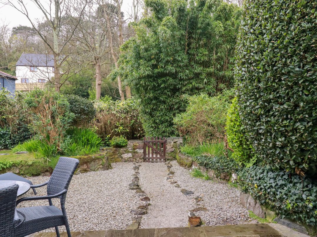 2 Rose Cottage