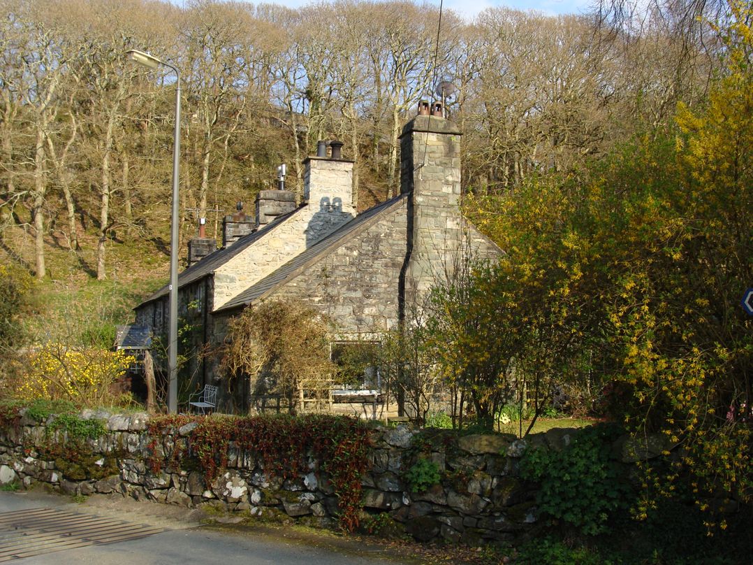 Glandwr Cottage