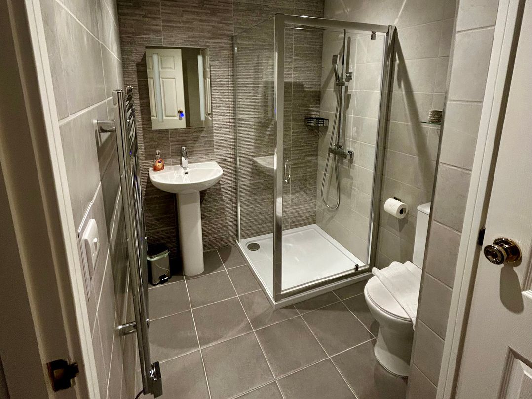 1 Chatsworth Riverscape Apartments